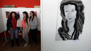 Zadar, 090413.
Narodni muzej, Poluotok. Zupanijska smotra Art dizajn ucenika srednjih skola Zadarske zupanije. Tema ovogodisnje smotre je: Amor vincit omnia (Ljubav sve pobjedjuje). Na smotri sudjeluje 8 srednjih skola Zadarske zupanije, a izlozeno je ok Zadar, 090413.
Narodni muzej, Poluotok. Zupanijska smotra Art dizajn ucenika srednjih skola Zadarske zupanije. Tema ovogodisnje smotre je: Amor vincit omnia (Ljubav sve pobjedjuje). Na smotri sudjeluje 8 srednjih skola Zadarske zupanije, a izlozeno je ok