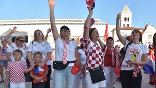 Tisuće Zadrana na Forumu navijalo za Vatrene u finalu Svjetskog prvenstva Tisuće Zadrana na Forumu navijalo za Vatrene u finalu Svjetskog prvenstva