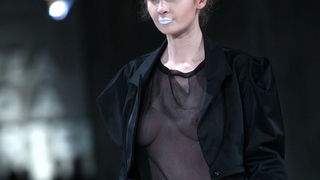 U trgovackom centru West gate sinoc zapoceo modni dogadjaj Nivea Cro A Porter. U trgovackom centru West gate sinoc zapoceo modni dogadjaj Nivea Cro A Porter.