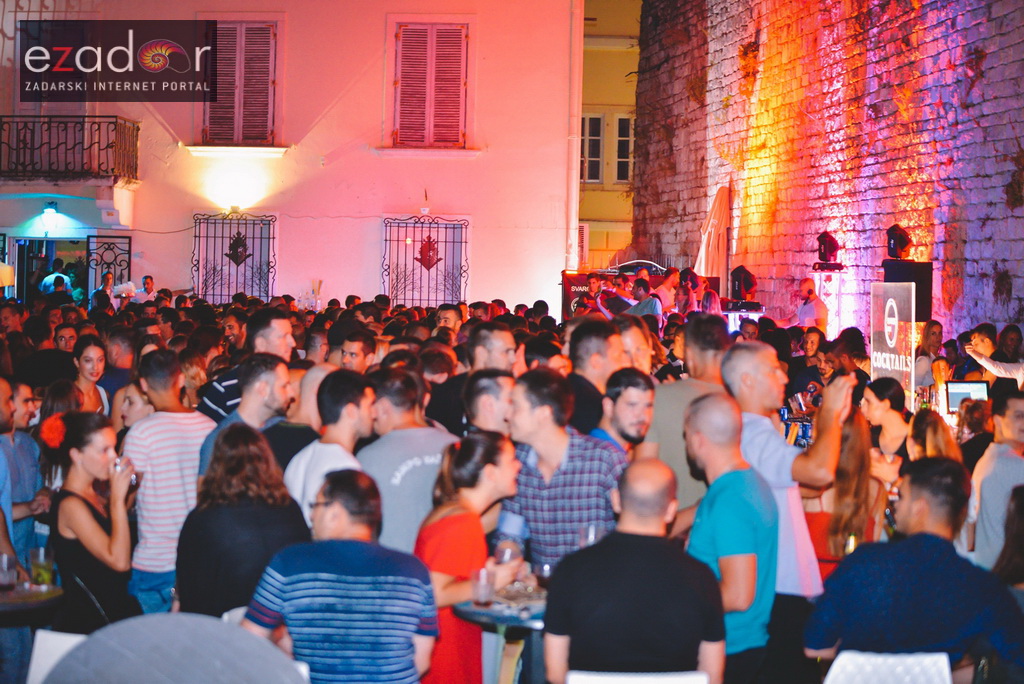 Saturday Night with DJ Dizzy @ Svarog Bar