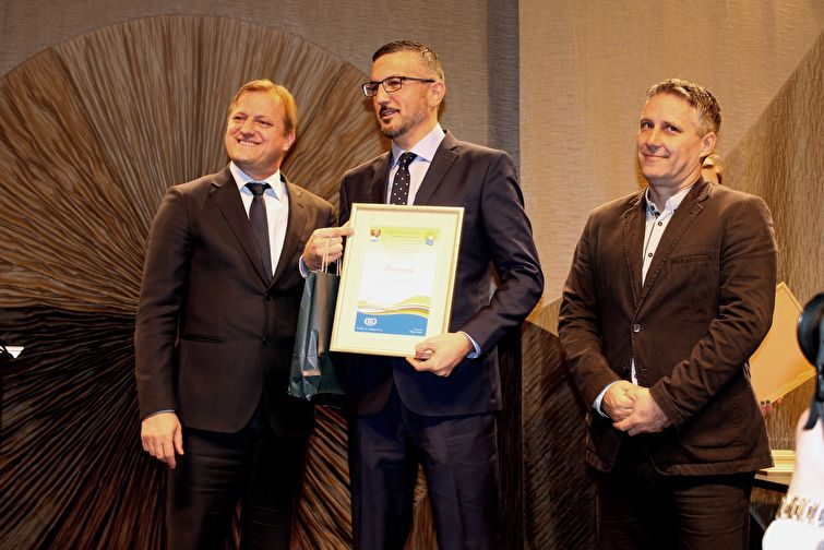 Kneževa palača: Svečana dodjela priznanja “Nasmiješeno sunce” za 2017. godinu Kneževa palača: Svečana dodjela priznanja “Nasmiješeno sunce” za 2017. godinu