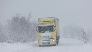 Đir snijegom prekrivenim Gračacom, 25. siječnja 2021. Đir snijegom prekrivenim Gračacom, 25. siječnja 2021.