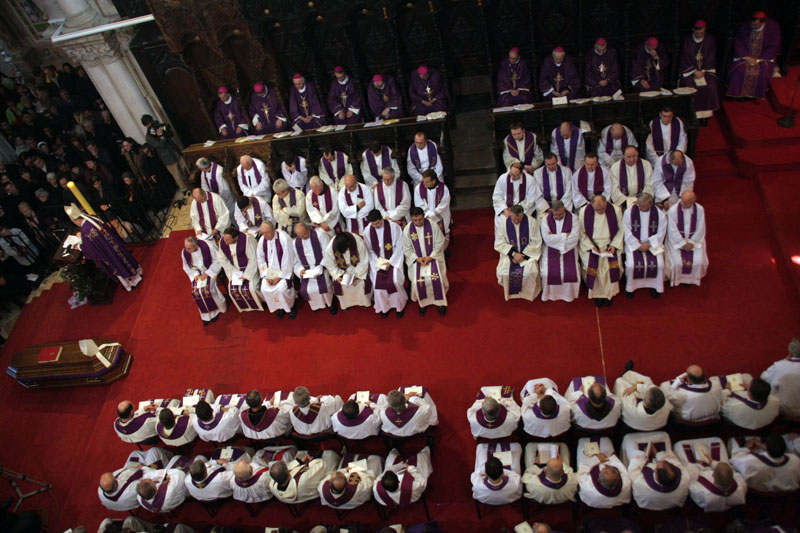 Posljednji ispraćaj nadbiskupa Marijana Oblaka