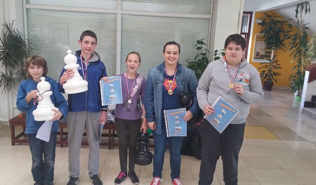 Josip Birkić i Karla Tadić prvaci OŠ Smiljevac u šahu za 2017.