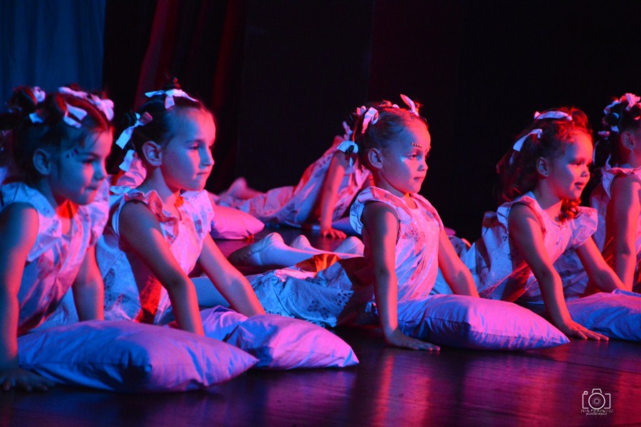 Plesna udruga Gesta: Bajka.hr