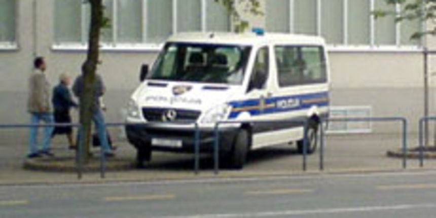 policija