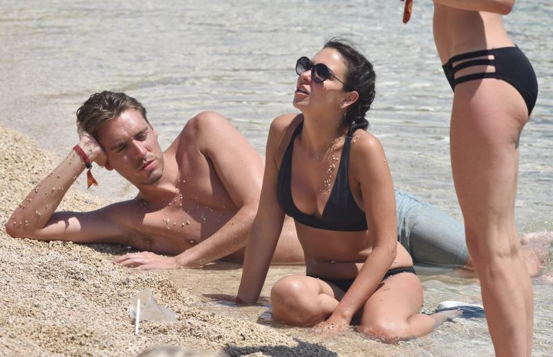 Posljednji dan Love International Festivala u Tisnom privukao je veliki broj mladih iz cijele Europe, a najviče iz Velike Britanije. Photo: Hrvoje Jelavić/PIXSELL Posljednji dan Love International Festivala u Tisnom privukao je veliki broj mladih iz cijele Europe, a najviče iz Velike Britanije. Photo: Hrvoje Jelavić/PIXSELL