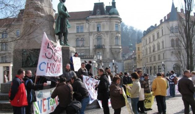 Izbrisani – Slovenija (Foto: amnesty.si)