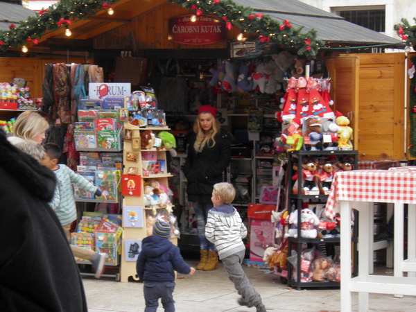 OLYMPUS DIGITAL CAMERA OLYMPUS DIGITAL CAMERA