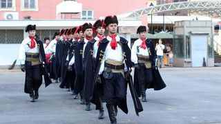 Zagreb: Počasna satnija Kravat pukovnije na Dolcu
