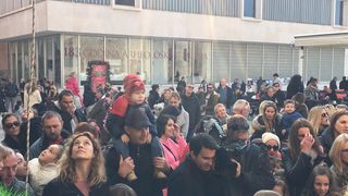 Spektakularno spuštanje Djeda Božićnjaka na Kalelargu Spektakularno spuštanje Djeda Božićnjaka na Kalelargu