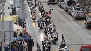 Veliki ocekivani defile od nekoliko tisuca Harley bikera ipak se sveo na brojku od svega par stotina zbog loseg vremena. Photo: Filip Brala/PIXSELL Veliki ocekivani defile od nekoliko tisuca Harley bikera ipak se sveo na brojku od svega par stotina zbog loseg vremena. Photo: Filip Brala/PIXSELL