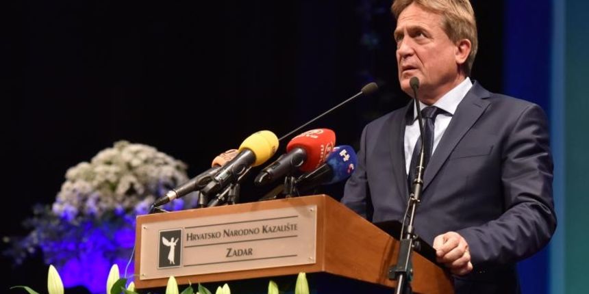 Image 378739 (auto) Image 378739 (auto)