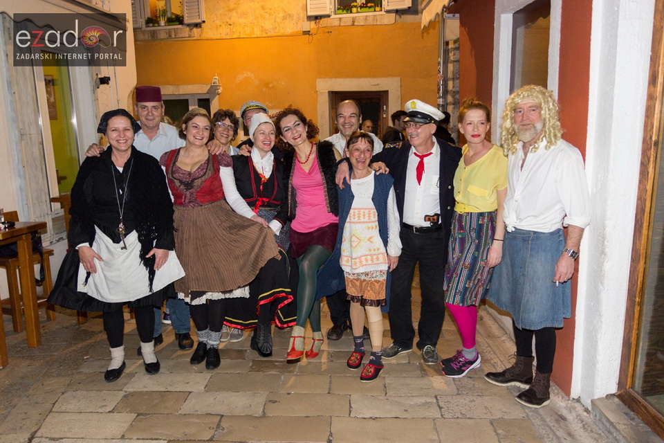 Cafe bar Doma: Povratak u Dolinu ćupova Cafe bar Doma: Povratak u Dolinu ćupova