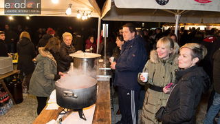 Humanitarni svjetlosni spektakl “Zaželi ljubav” na zadarskom Forumu, 18. veljače 2017. Humanitarni svjetlosni spektakl “Zaželi ljubav” na zadarskom Forumu, 18. veljače 2017.