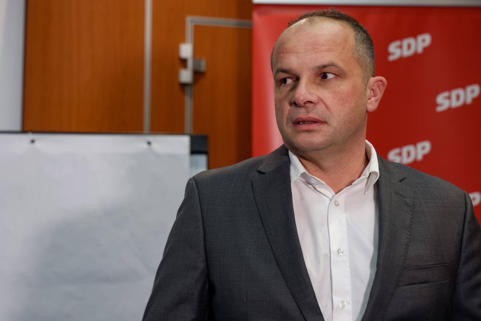 SDP održao konferenciju za medije: “Koruptivni proračun i aktualna politicka situacija”
