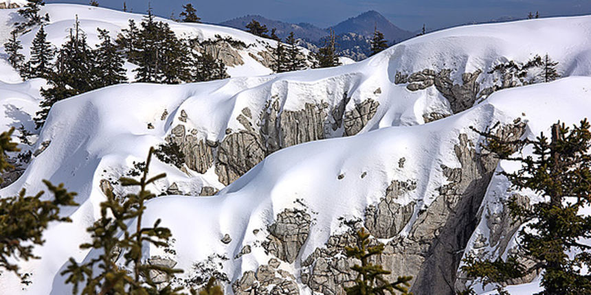 Velebit: Jalanac – Veliki Alan – visoravan Rozano – Rozanski kukovi (Foto: Boris Kacan) Velebit: Jalanac – Veliki Alan – visoravan Rozano – Rozanski kukovi (Foto: Boris Kacan)