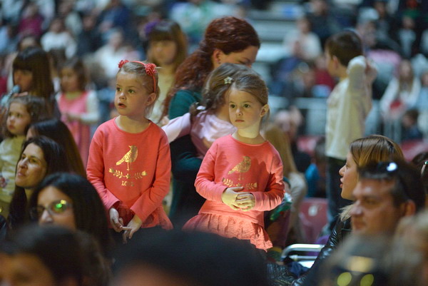 Predstava “Maša i Medvjed” moskovskog Dječjeg kazališta oduševila zadarske mališane Predstava “Maša i Medvjed” moskovskog Dječjeg kazališta oduševila zadarske mališane