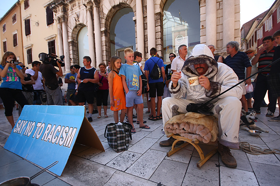 Performance Enia Meštrovića (foto:Saša Čuka)