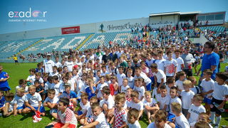 Zadarska vatrena četvorka na Stanovima se družila s mladim zadarskim nogometašima Zadarska vatrena četvorka na Stanovima se družila s mladim zadarskim nogometašima