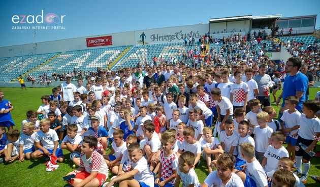 Zadarska vatrena četvorka na Stanovima se družila s mladim zadarskim nogometašima