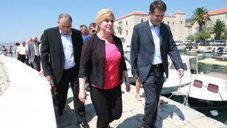 Kaštel Lukšić: Kolinda Grabar-Kitarović obišla Muzej grada Kaštela u dvorcu Vitturi Kaštel Lukšić: Kolinda Grabar-Kitarović obišla Muzej grada Kaštela u dvorcu Vitturi
