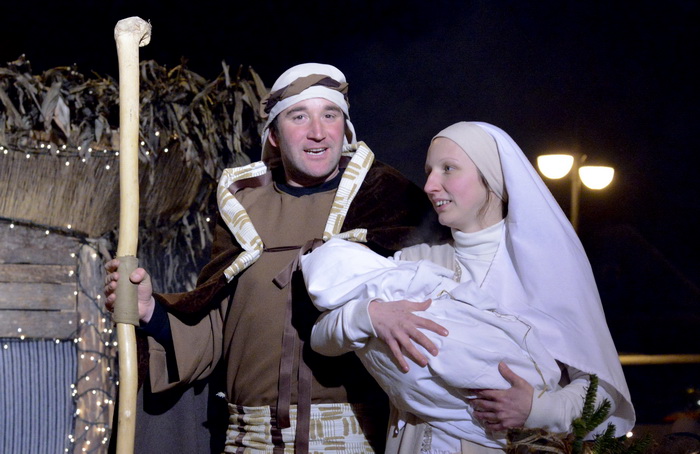 Zagreb, 221212.
Kaptol.
Zajednica Cenacolo vec 13 godina ispred Katedrale na Kaptolu u bozicno vrijeme priredjuje Zive jaslice.
Na fotografiji: detalj sa priredbe.
Foto: Admir Buljubasic / CROPIX Zagreb, 221212.
Kaptol.
Zajednica Cenacolo vec 13 godina ispred Katedrale na Kaptolu u bozicno vrijeme priredjuje Zive jaslice.
Na fotografiji: detalj sa priredbe.
Foto: Admir Buljubasic / CROPIX