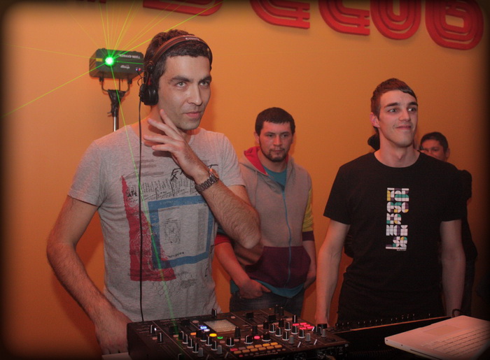 DJ Petar Dundov, DJ Androligic i DJ Mony u Peppers Clubu 5. ozujka, Foto: Iva Idassa