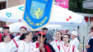 Biograd: 6. Dugi svehrvatski eno-eko-gastro-etno stol, Foto: Franjo Jurić Biograd: 6. Dugi svehrvatski eno-eko-gastro-etno stol, Foto: Franjo Jurić