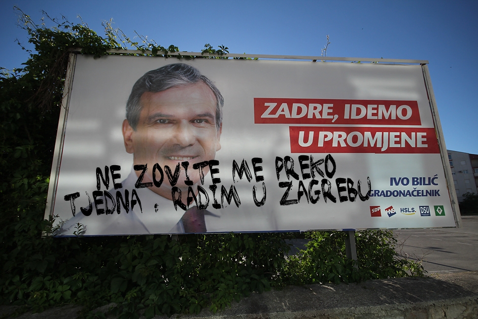 Išarani plakati koalicije za promjene