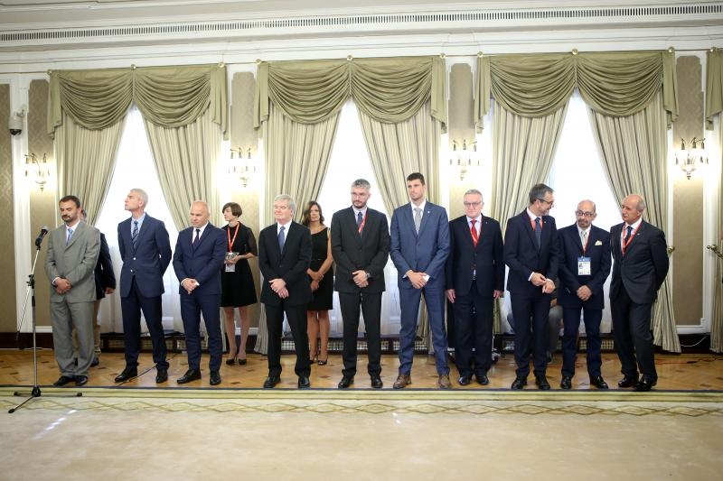 Predsjednik tehnicke Vlade Tihomir Oreskovic primio je predstavnike Europskih sveucilisnih igra Zagreb-Rijeka 2106. Tihomir Oreskovic, Adam Roczek Predsjednik tehnicke Vlade Tihomir Oreskovic primio je predstavnike Europskih sveucilisnih igra Zagreb-Rijeka 2106. Tihomir Oreskovic, Adam Roczek