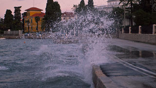 Tramontana u Zadru 17. prosinca 2011., Foto: Leo Banić Tramontana u Zadru 17. prosinca 2011., Foto: Leo Banić