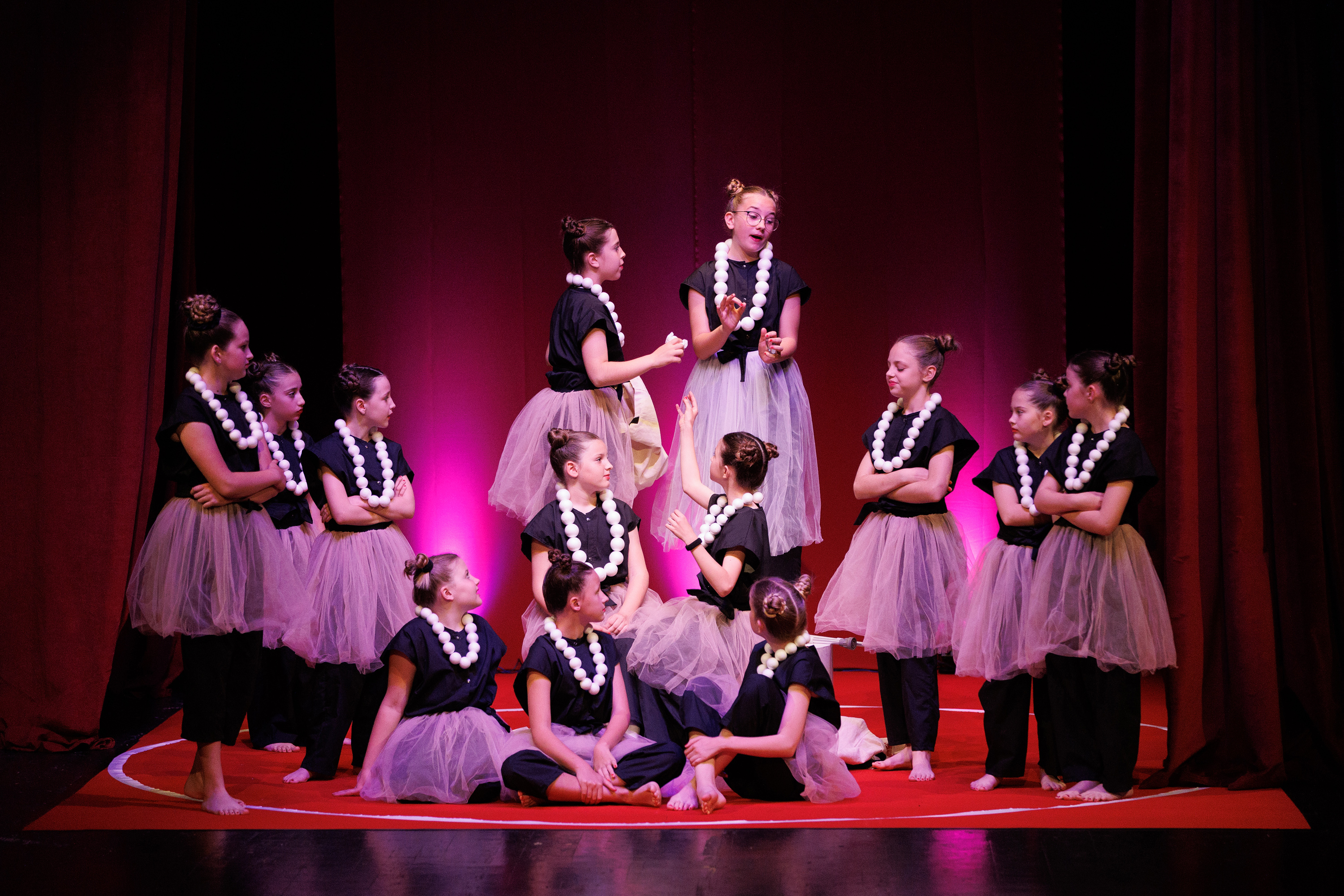 Igrajmo se: Zabranjeno mlađima od 15 strana A