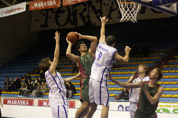 KK Pet Bunara – KK Voštarnica (foto:Saša Čuka) KK Pet Bunara – KK Voštarnica (foto:Saša Čuka)