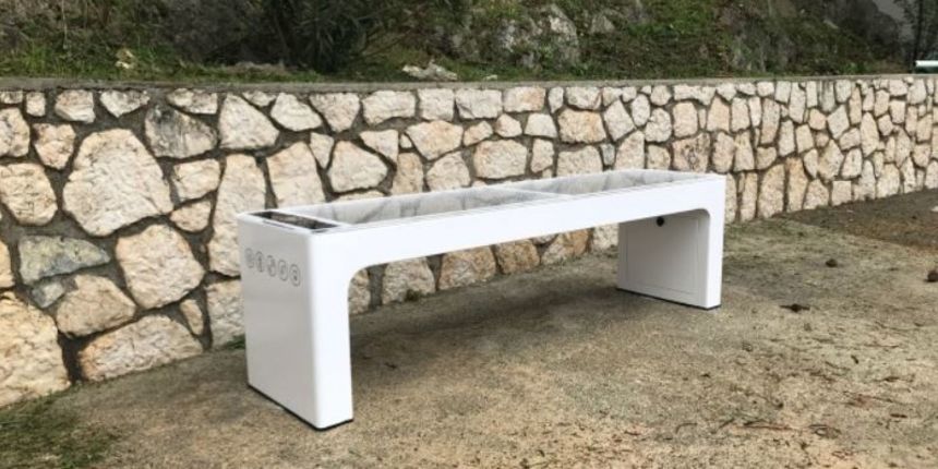 Pametna klupa Pametna klupa