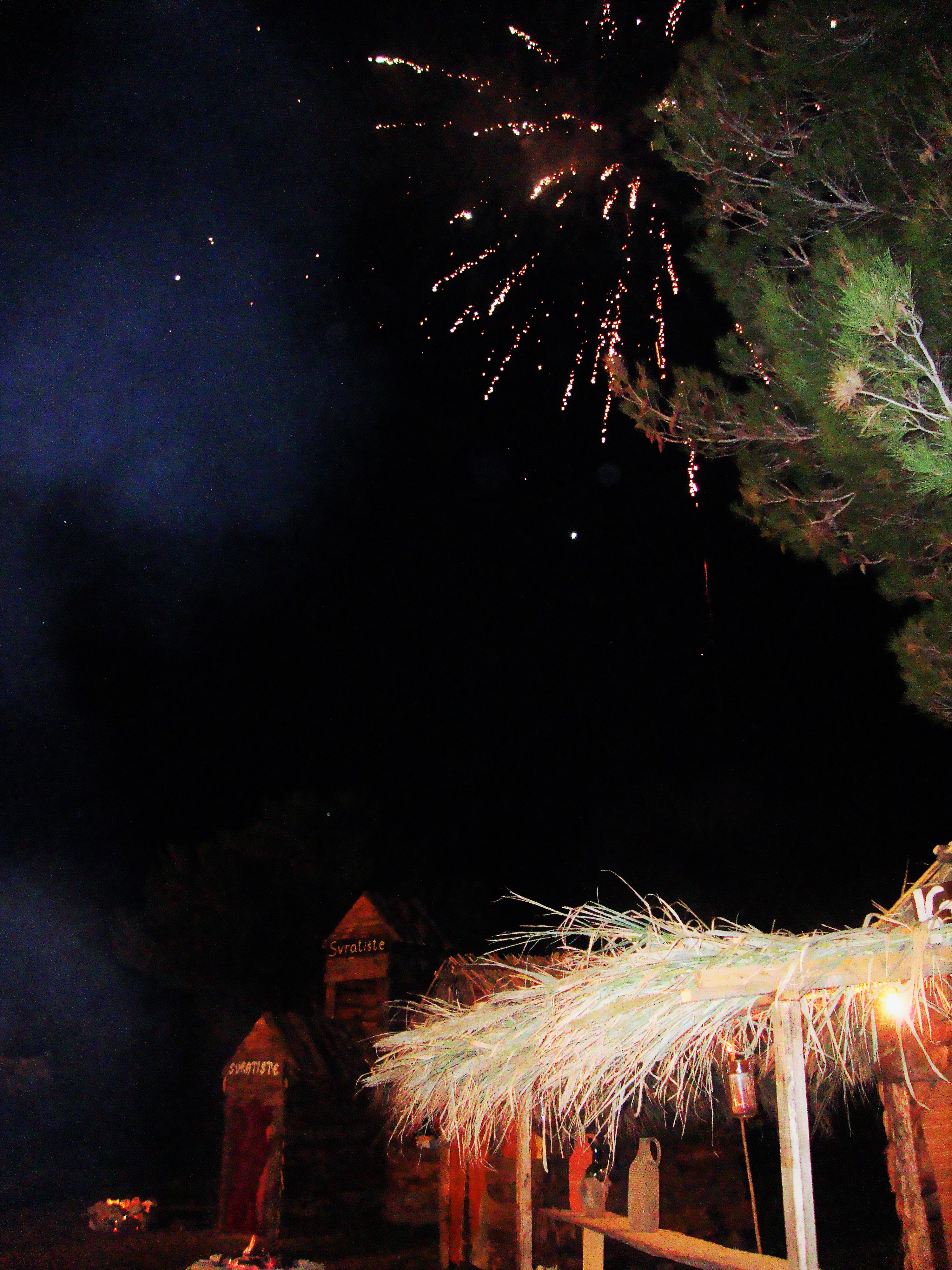 Žive jaslice zajednice Cenacolo u Jankolovici kod Biogrrada na Moru Žive jaslice zajednice Cenacolo u Jankolovici kod Biogrrada na Moru