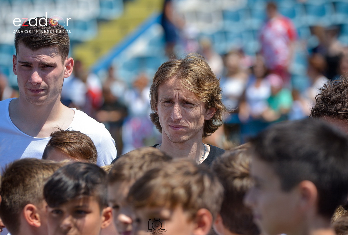 Zadarska vatrena četvorka na Stanovima se družila s mladim zadarskim nogometašima Zadarska vatrena četvorka na Stanovima se družila s mladim zadarskim nogometašima