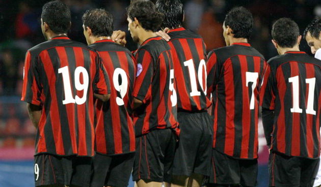 Cakovec, 200809.
Na gradskom stadionu Cakovec igra se prvenstvena utakmica T-com Prve HNL izmedju NK Medjimurje i NK Zadar.
Na fotografiji: Zivi zid igraca Medjimurja.
Foto: Andrej Svoger / Cropix