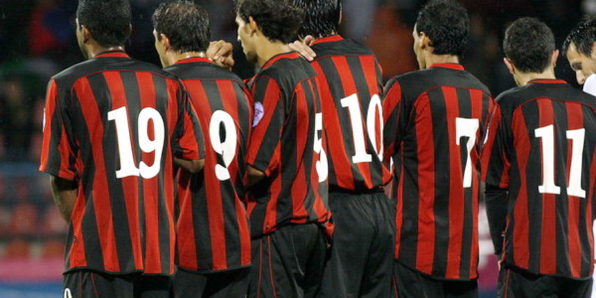 Cakovec, 200809.
Na gradskom stadionu Cakovec igra se prvenstvena utakmica T-com Prve HNL izmedju NK Medjimurje i NK Zadar.
Na fotografiji: Zivi zid igraca Medjimurja.
Foto: Andrej Svoger / Cropix