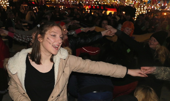 Virski karneval & maškare: Plesna maškarana fešta uz Jasmina Stavrosa