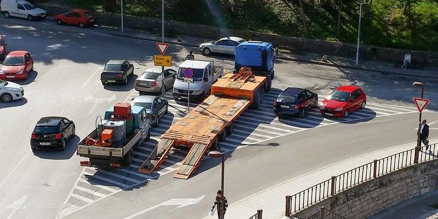 “Antologijsko” parkiranje u Foši