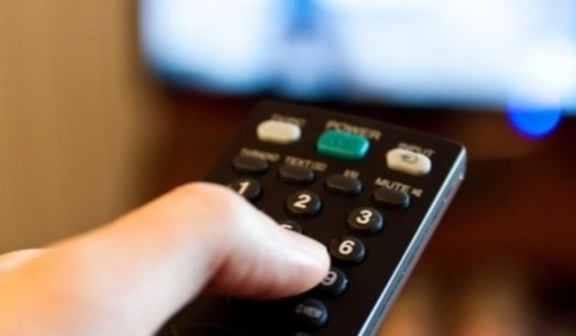 Gledanje televizije, foto: metro-portal.hr