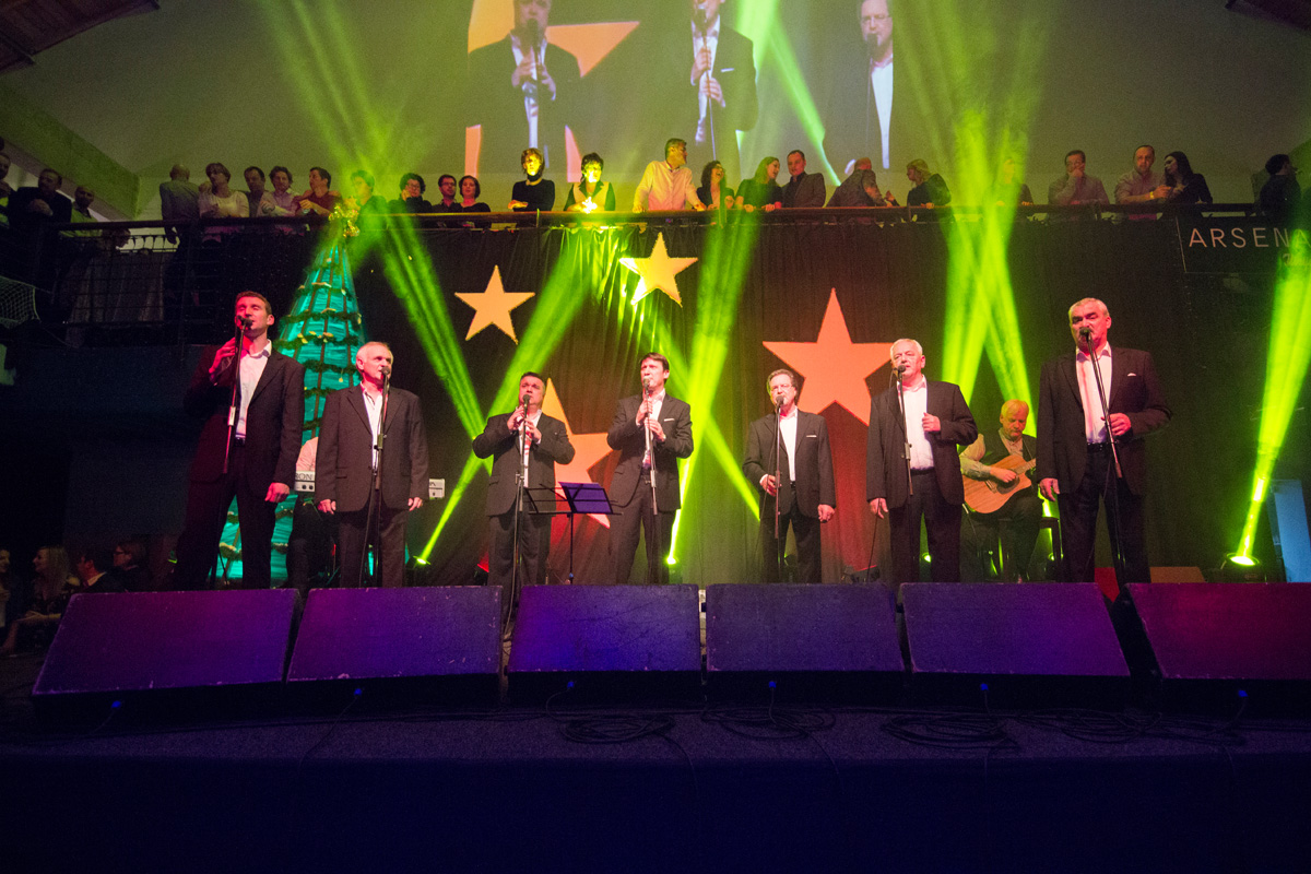 Božićni koncert Tomislava Bralića i klape Intrade u zadarskom klubu Arsenal 25. prosinca 2016.