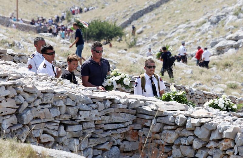 30.08.2015., Kornati – Na otoku Kornatu obiljezena je 8. obljetnica stradanja 12 vatrogasaca iz Sibenika, Vodica i Tisnog. Photo: Dusko Jaramaz/PIXSELL 30.08.2015., Kornati – Na otoku Kornatu obiljezena je 8. obljetnica stradanja 12 vatrogasaca iz Sibenika, Vodica i Tisnog. Photo: Dusko Jaramaz/PIXSELL