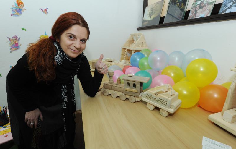 05.02.2014., Knin – Po prvi puta je u gradu otvorena je besplatna knjiznica djecjih igracaka. Projekt su osmislile clanice Ekoudruga Krka-Knin na celu sa Ingom Kukolj i Marijom Ujakovic. Jedini uvjet za uclanjenje u knjiznicu je da djeca donesu neku svo