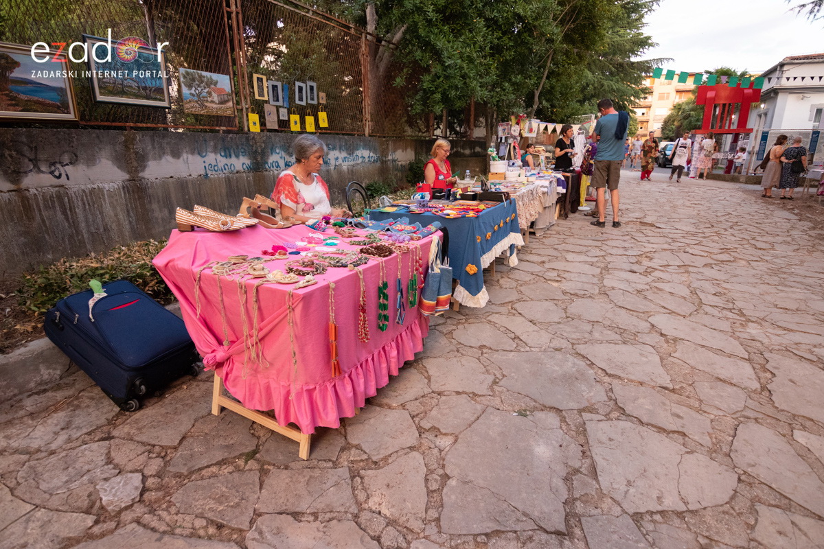 KvartArt 2018: Lijepa subotnja večer u znaku Ante Perkovića, plesa, glazbe i Vatrenih KvartArt 2018: Lijepa subotnja večer u znaku Ante Perkovića, plesa, glazbe i Vatrenih