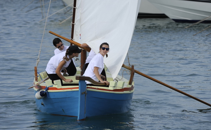 Otok Murter, 300912.
Latinsko idro, najveca regata tradicionalnih gajeta, leuta i kaica odrzana je danas u Murteru. Na regati je startalo oko 100 brodova.
Foto: Niksa Stipanicev / CROPIX Otok Murter, 300912.
Latinsko idro, najveca regata tradicionalnih gajeta, leuta i kaica odrzana je danas u Murteru. Na regati je startalo oko 100 brodova.
Foto: Niksa Stipanicev / CROPIX