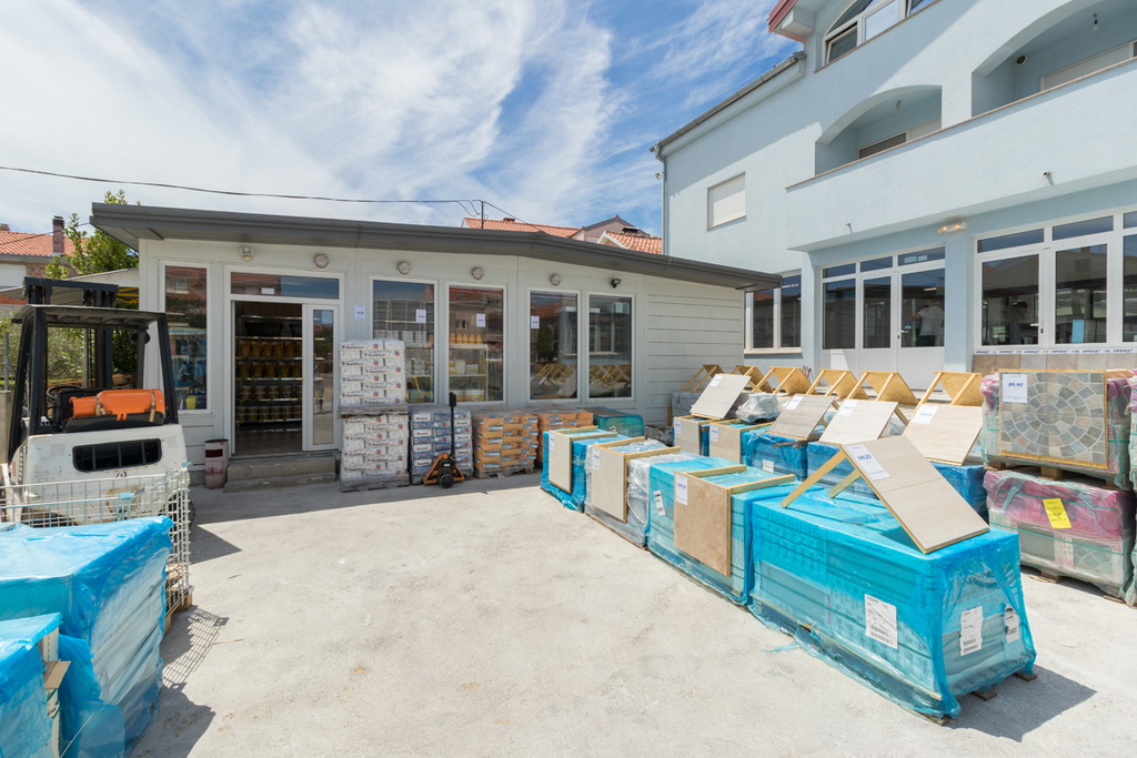 Vrhunska ponuda sanitarija i keramičkih pločica po nevjerojatnim cijenama u novootvorenoj trgovini “Latrina”