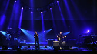 Split, 050210.
U Spaladium Areni The Australian Pink Floyd Show odrzali su koncert pred 4000 posjetitelja.
Grupa TAPFS vec 20 godina uspjesno izvodi obrade cuvene grupe Pink Floyd u svom vrlo prepoznatljivom stilu. Poceli su 1988. godine u Adelaideu i sad Split, 050210.
U Spaladium Areni The Australian Pink Floyd Show odrzali su koncert pred 4000 posjetitelja.
Grupa TAPFS vec 20 godina uspjesno izvodi obrade cuvene grupe Pink Floyd u svom vrlo prepoznatljivom stilu. Poceli su 1988. godine u Adelaideu i sad