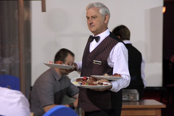 Humaitarna vecera uz aukciju slika HKD “Napredak” u hotelu Kolovare